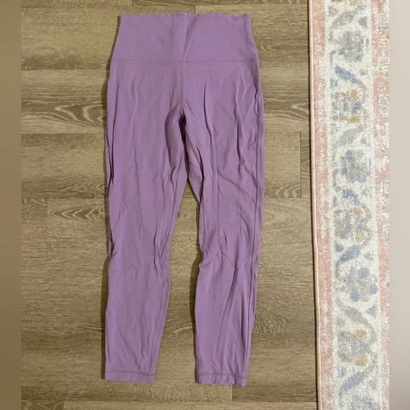 Lululemon Align High-Rise leggings 25”, size 8, wisteria purple - Picture 3 of 5